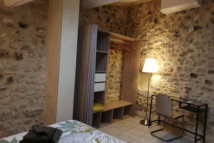 Location de vacances pour 4 personnes, avec jacuzzi et jardin ainsi que terrasse et piscine à Bourdic - 4
