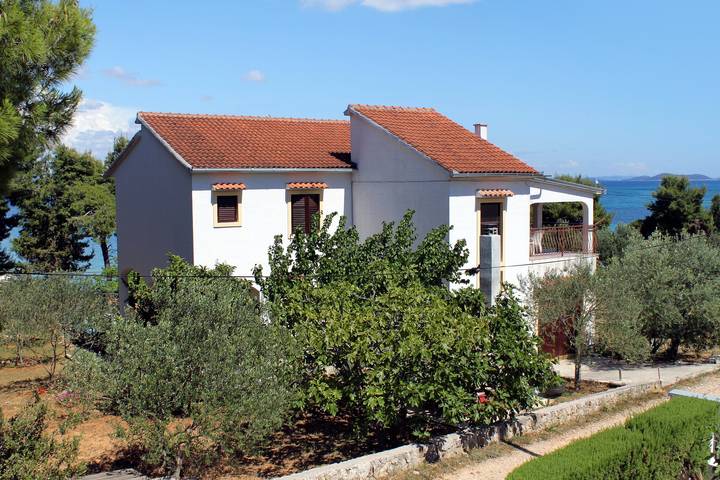 Ferienwohnung für 3 Personen, mit Balkon/Terrasse in Tkon