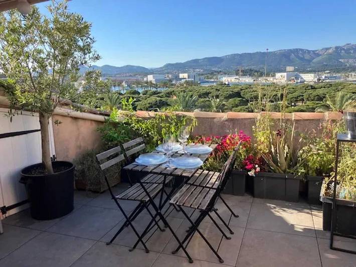 Location de vacances pour 4 personnes, avec Terrasse à La Seyne-sur-Mer