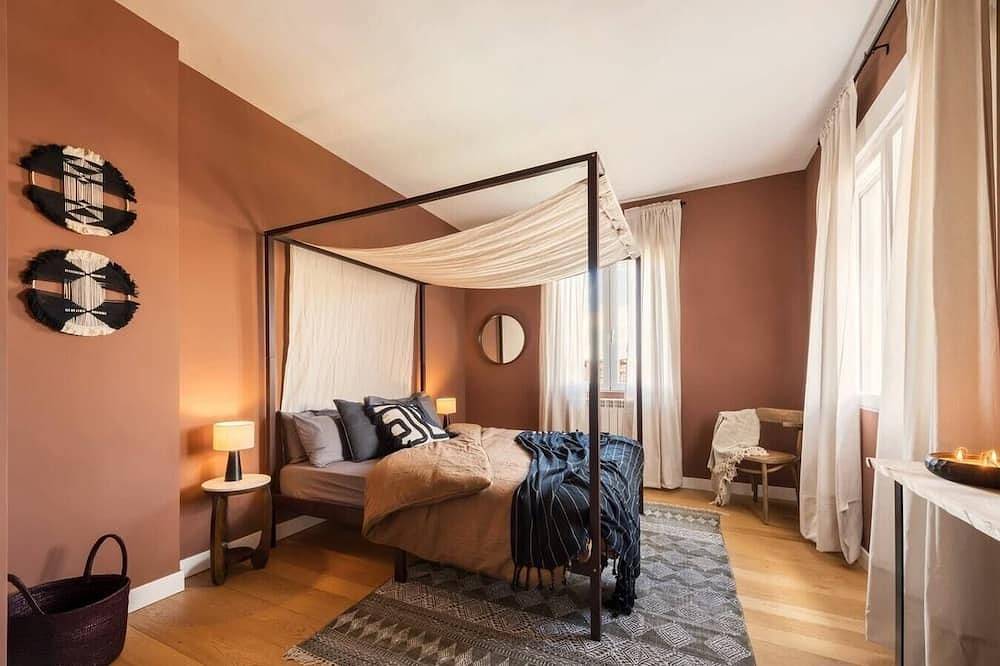 Entire apartment, Tanami - 2 bedrooms and terrace in Ríos Rosas in Chamberí (Madrid), Madrid