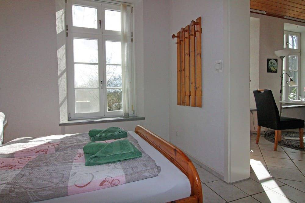 Entire apartment, Ferienwohnung im Gutshaus Schulenbrook in Metelsdorf, North-West Mecklenburg (Wismar region)