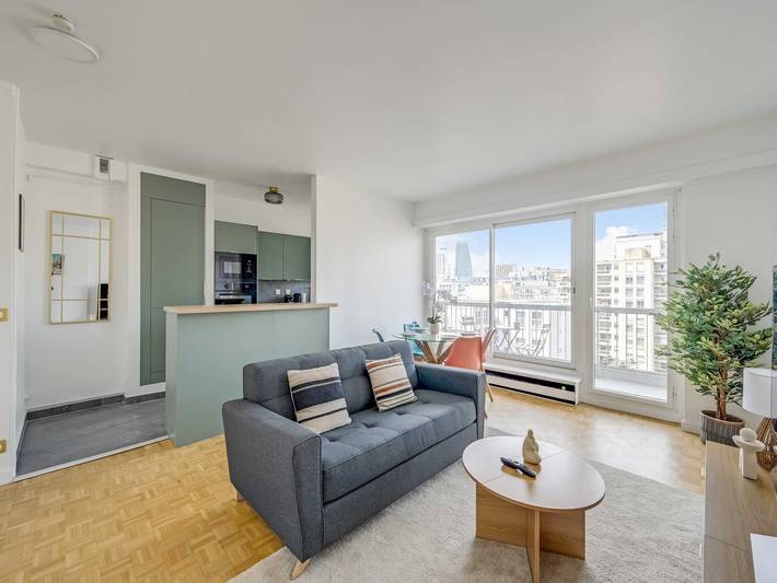 Gîte pour 4 personnes, avec balcon/terrasse à Courbevoie