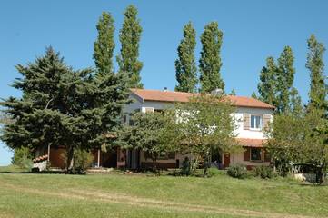 Gîte pour 6 personnes, avec jardin ainsi que jacuzzi et terrasse à Saverdun