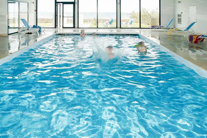 Gîte pour 8 personnes, avec piscine et balcon, animaux acceptés dans Plage de Saint-Samson