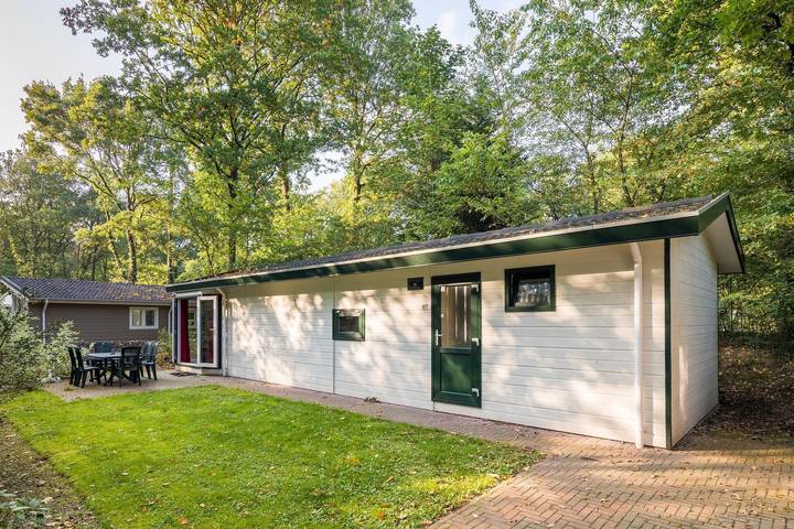 Bungalow für 6 Personen, mit Balkon/Terrasse und Terrasse sowie Garten und Kinderpool in Drenthe