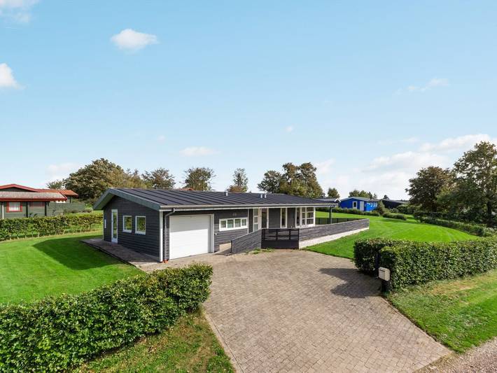 Ferienhaus für 8 Personen, mit Terrasse und Sauna in Eskov Strandpark