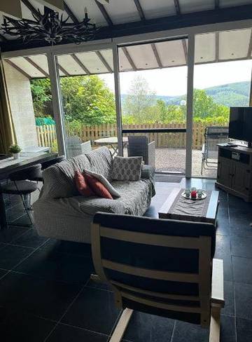 Gîte pour 2 personnes, avec terrasse et vue, animaux acceptés dans Petit Coo