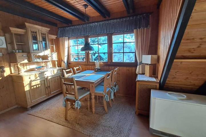 Ferienpark für 4 Personen, mit Garten und Pool in der Eifel