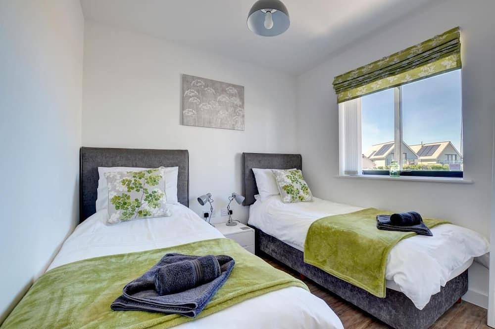2 Bed in Westward Ho! (oc-looko1) in Westward Ho, Devon
