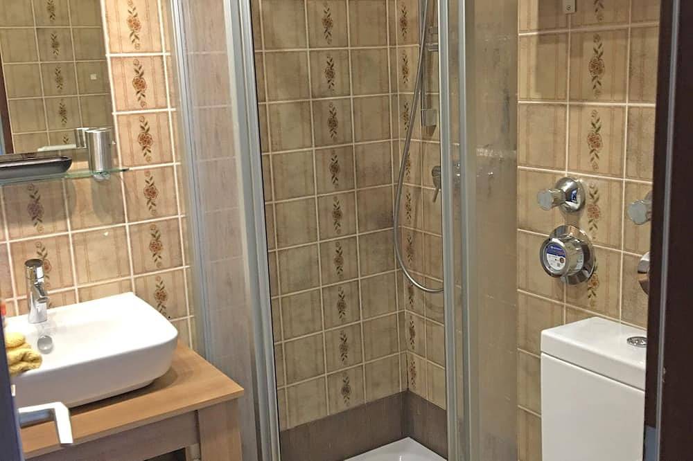 Ganze Wohnung, Ferienwohnung 46 qm separates Schlafzimmer und Süd-West-Balkon in Sachrang, Aschau im Chiemgau