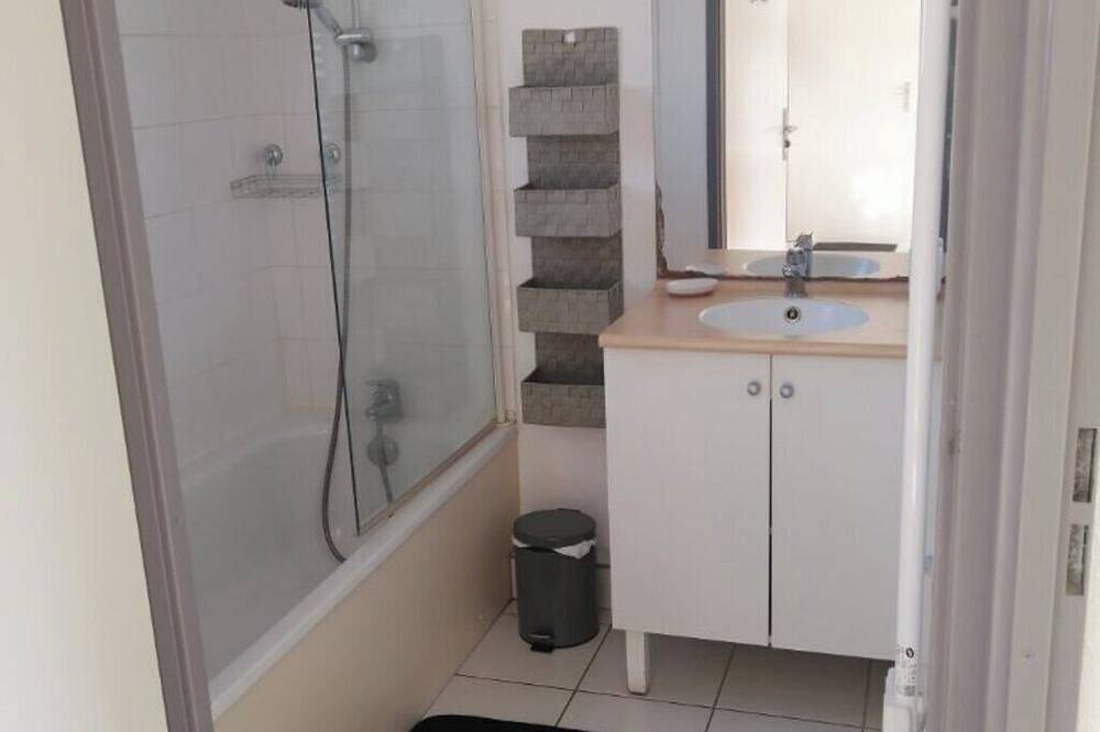 Entire apartment, Apartment in Le Goelia residence in Saint-Geniez-d'Olt-et-d'Aubrac, Massif Central