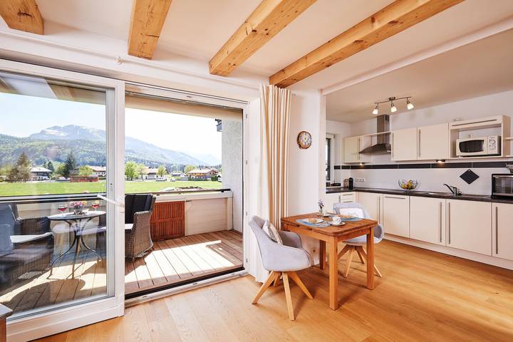 Ferienwohnung für 2 Personen, mit Balkon und Terrasse in Reit im Winkl