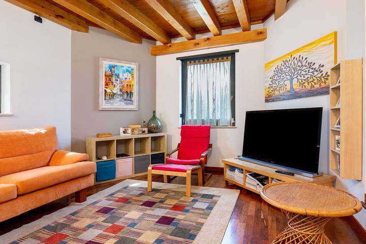 Homestay 'La Casa Di Gio - Camera doppia' con Piscina in Comune, Wi-Fi e Aria Condizionata in Zevio, Provincia di Verona