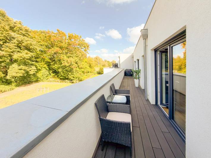 Ferienwohnung für 6 Personen, mit Balkon und Terrasse sowie Garten und Seeblick in Bremen