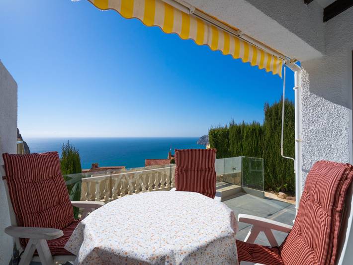 Ferienhaus für 4 Personen, mit Terrasse und Garten in Poble Nou de Benitatxell - 2