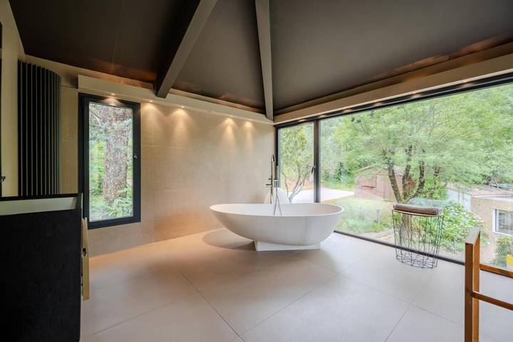 Gîte pour 8 personnes, avec piscine et jardin à Solliès-Ville - 4