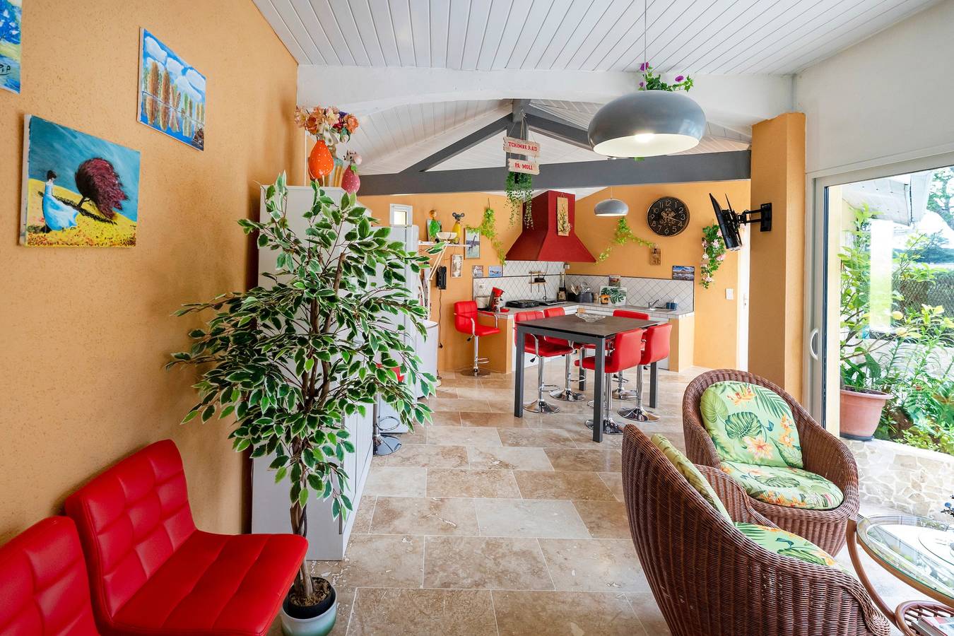 Large Family Villa with Private Heated Pool in Landes in Clermont, Dax region