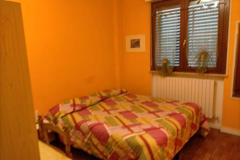 Ganze Wohnung, Biancofiore apartment 150 meters from the sea with garden in Fano in Fano, Fano (Gemeinde)