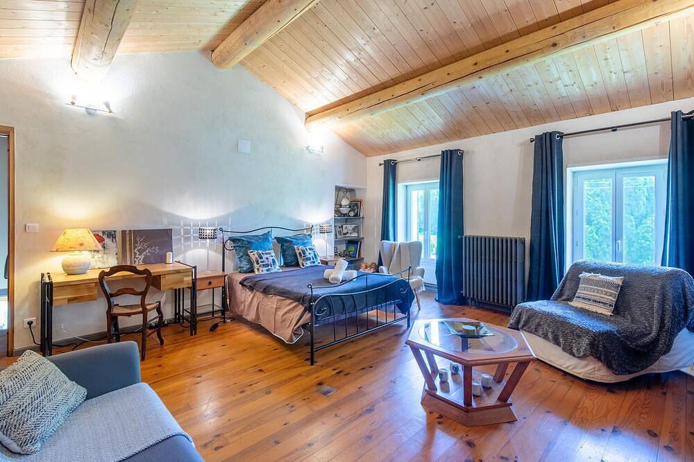 Preciosa casa en Moulès con Wifi in Arlés, Region de Arles