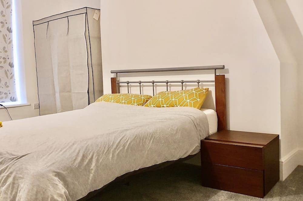 Entire apartment, Grace Apartments - Living Stone 2  Flat B in Ashford, Ashford region