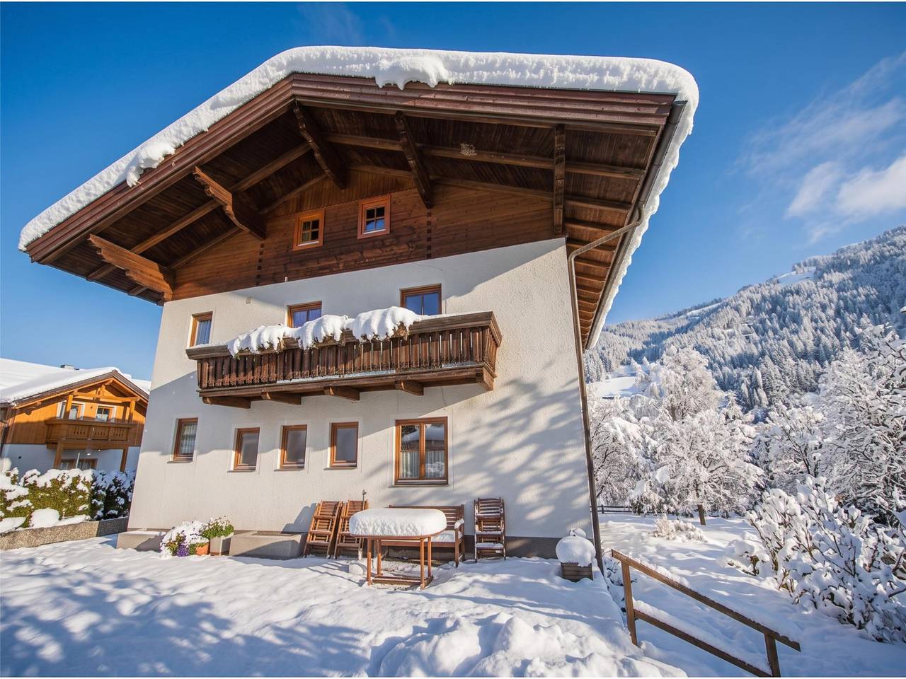 Ganze Wohnung, Ferienwohnung Pistenblick mit großem Garten in Forstau, Ski Amadé