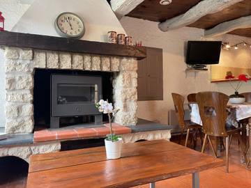 Gîte pour 6 personnes, avec jardin et piscine à La Roche-sur-le-Buis