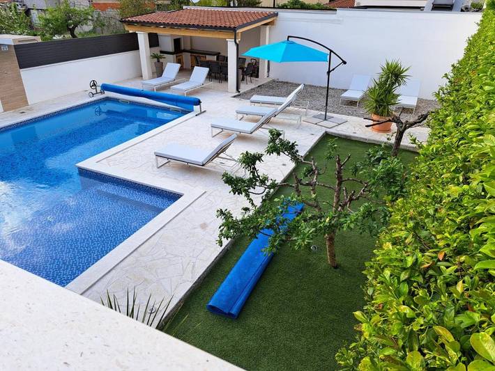 Villa pour 8 personnes, avec vue ainsi que jardin et piscine à Split - 4