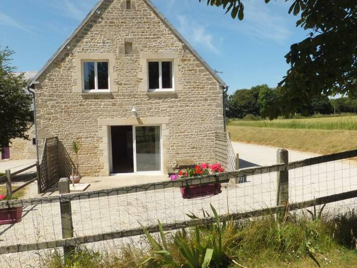 Gîte pour 6 personnes, avec terrasse, animaux acceptés dans Plages du débarquement