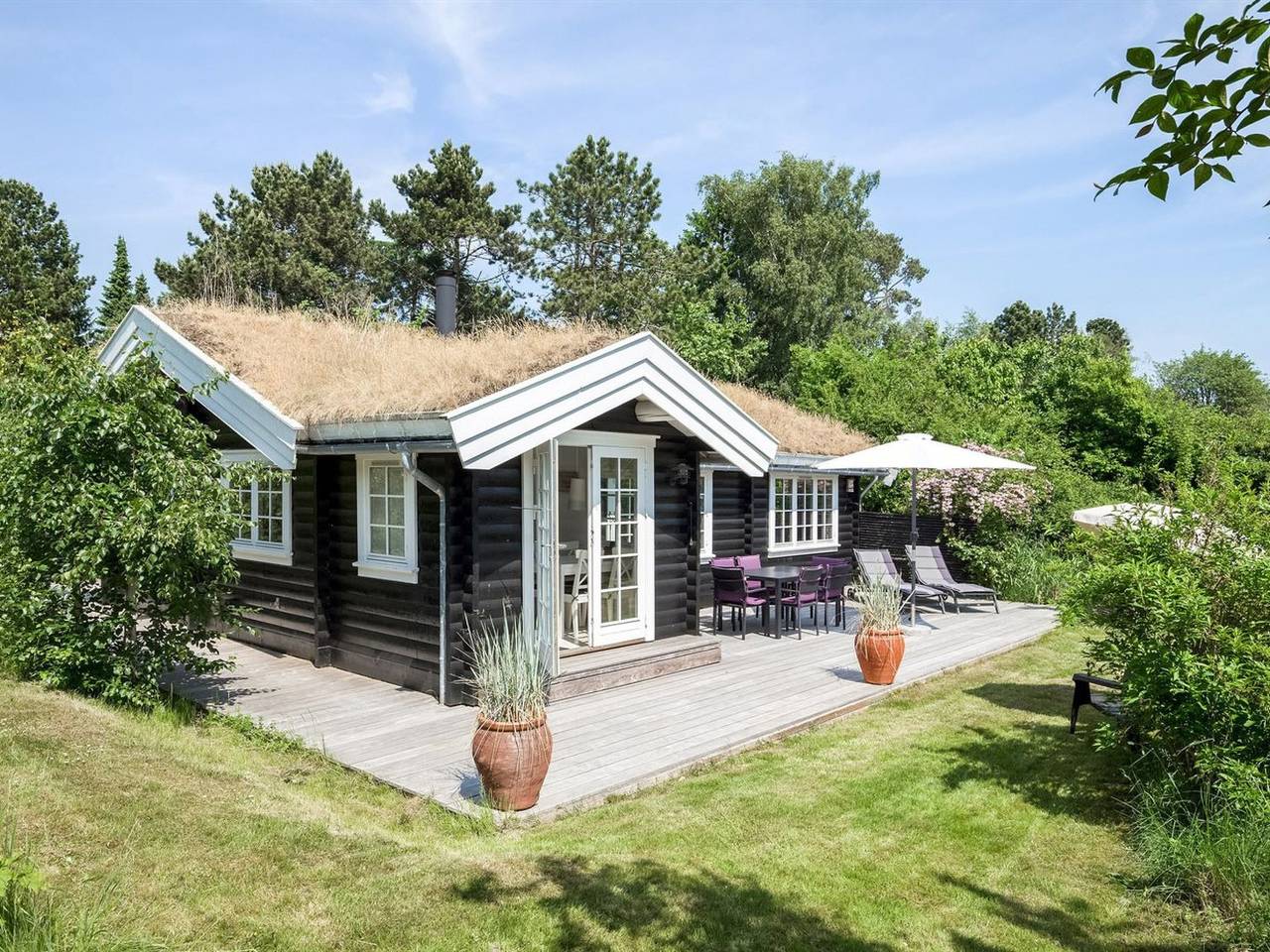 "Ottil" - 1km from the sea in Tisvilde, Kattegat