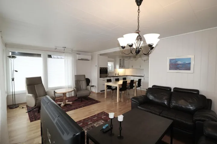 Ferienhaus für 9 Personen, mit Sauna und Ausblick sowie Terrasse - 1