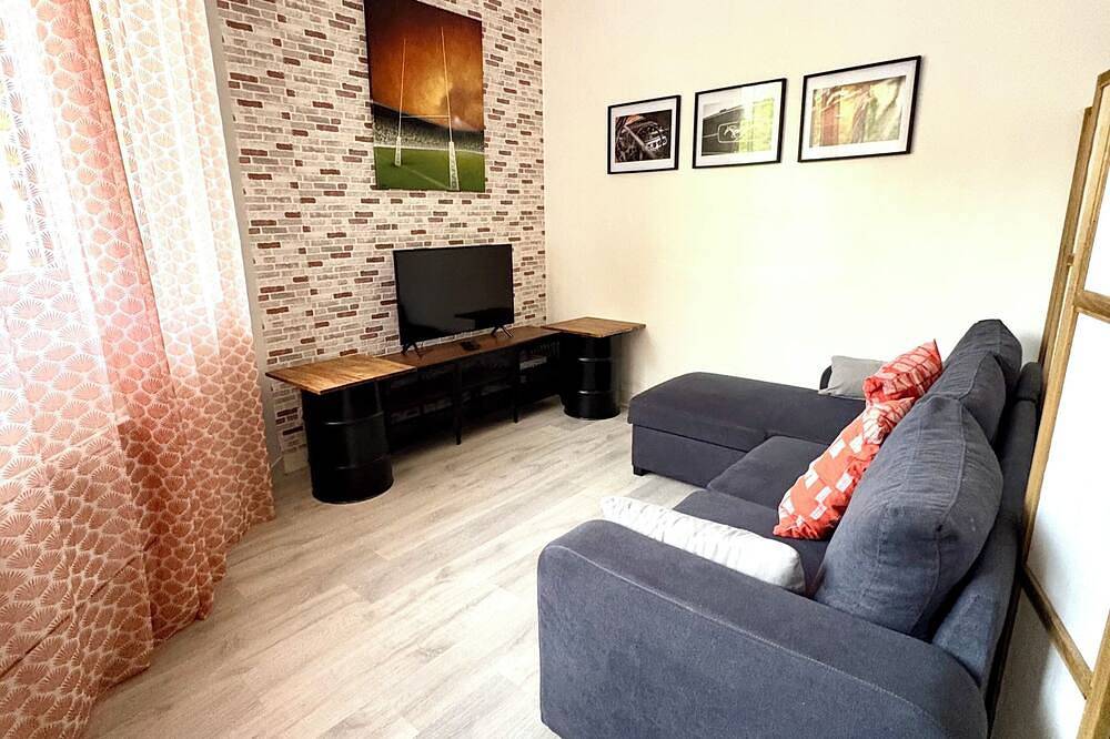 Apartamento entero, Sapiac's Cozy Retreat, an apartment with a garage. Just a stone's throw from the stadium…. in Montauban, Tarn y Garona