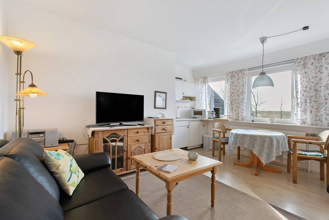 Ganze Wohnung, Apartment 'Fewo 3 Gröde' mit gemeinsamer Terrasse, Gemeinschaftsgarten und Wlan in Dagebüll, Nordseeküste