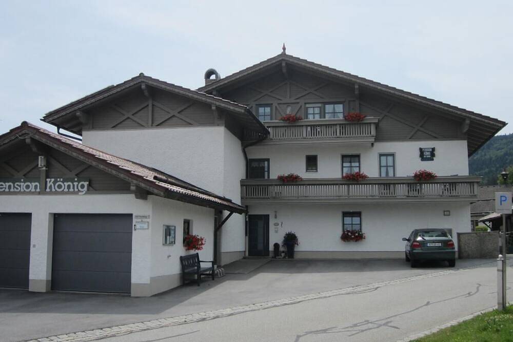 Ganze Wohnung, Gemütliche Ferienwohnung mit Balkon (60 qm) in Bischofsmais, Ostbayern