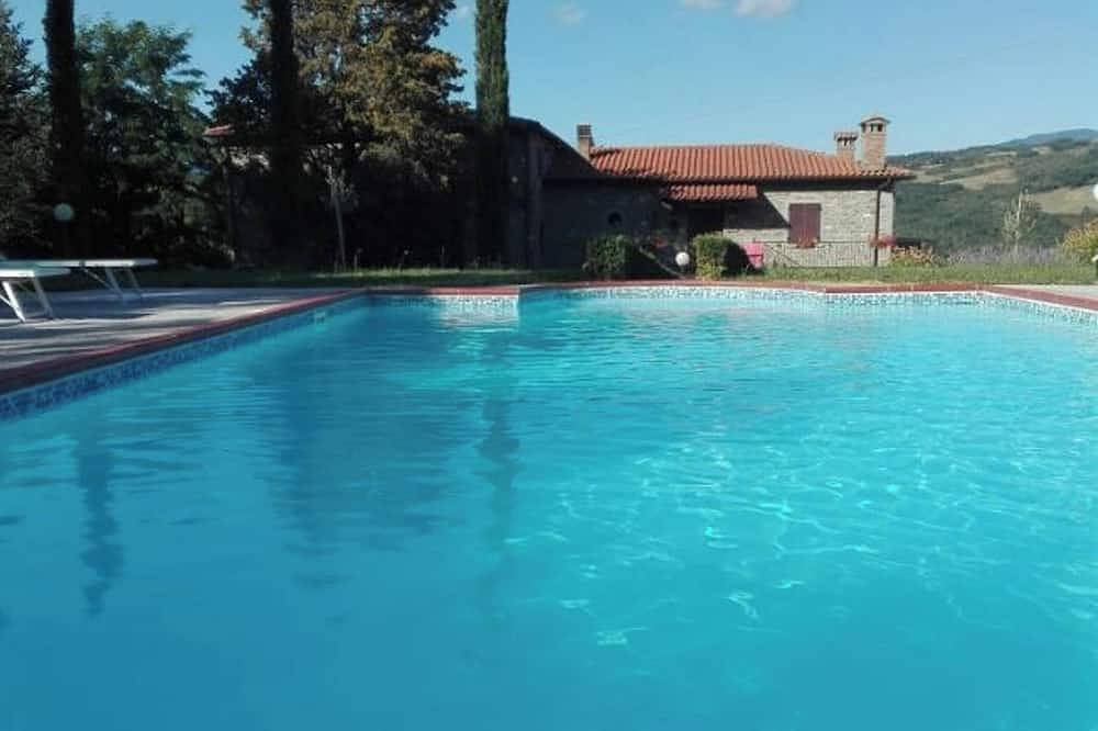 Homerez - Haus mit Pool in Caprese Michelangelo + 40m² in Caprese Michelangelo, Valtiberina