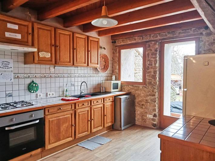 Gîte pour 9 personnes, avec Terrasse ainsi que Jardin et Vue à Saint-Anthème - 3
