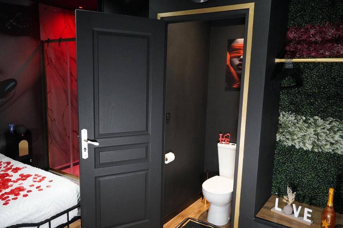 Appartement entier, L ombre des sens suite de luxe intime in Montcresson, Région de Montargis