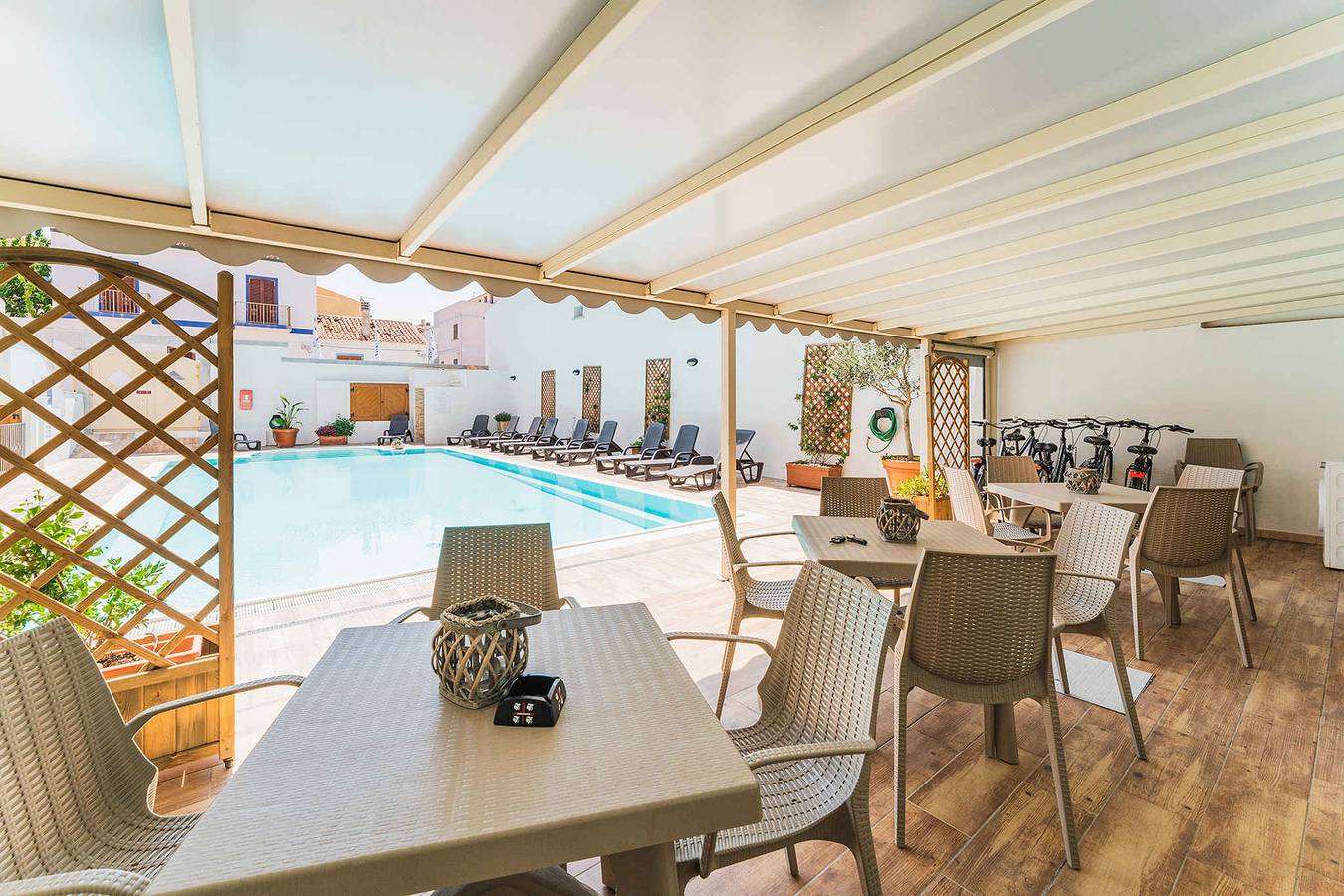 Studio entier, Studio avec climatisation et piscine  in Santa Teresa di Gallura, Santa Teresa Gallura
