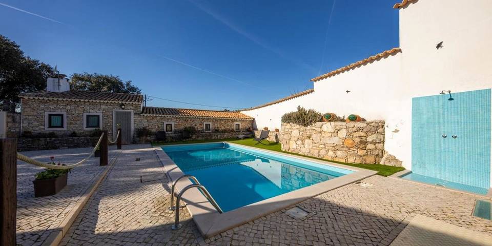 Chalet para 5 personas, con piscina además de vistas y jardín, Se admiten mascotas en Alentejo - 2