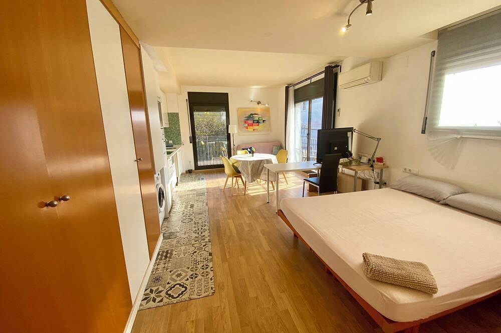Appartamento intero, Sunny loft in Terrassa, Barcellona entroterra