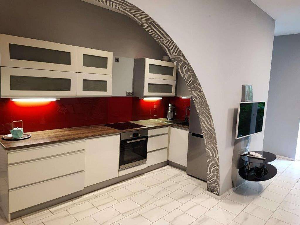 Ganze Wohnung, Central Vienna Apartment with unique 40m2 city garden & self check in in Wieden (Wien Bundesland), Wien