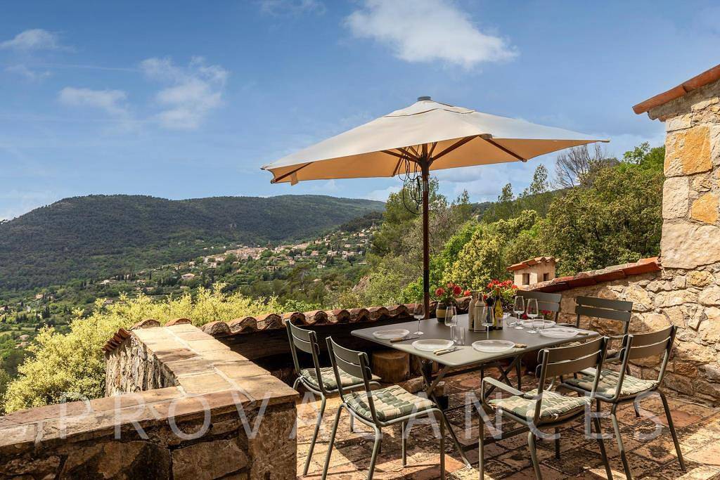 Stone house with view and pool in Bargemon in Bargemon, Draguignan region