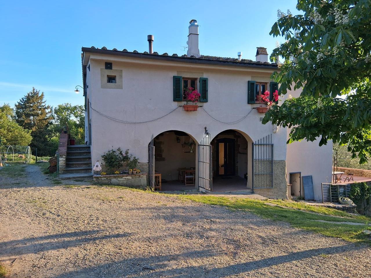 Maison de vacances 'Felciolina' avec vue sur la montagne, terrasse privée et Wi-Fi in Rignano sull'Arno, Valdarno