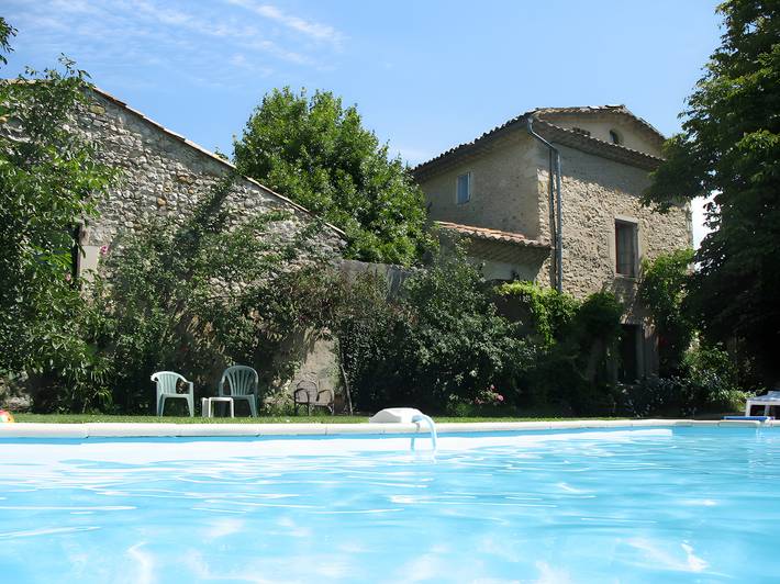 Location de vacances pour 2 personnes, avec jardin dans la Drôme