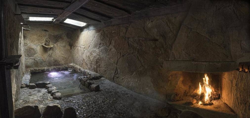 Hotel para 3 personas, con jacuzzi además de jardín y terraza, Se admiten mascotas en Parque Natural de las Arribes del Duero - 3