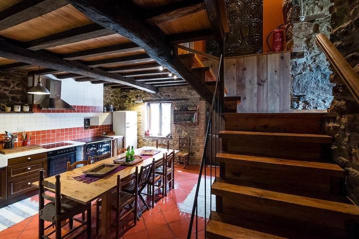 Casa de vacaciones para 9 personas, con Balcón y Terraza además de Jardín y Vistas en Oviedo - 4