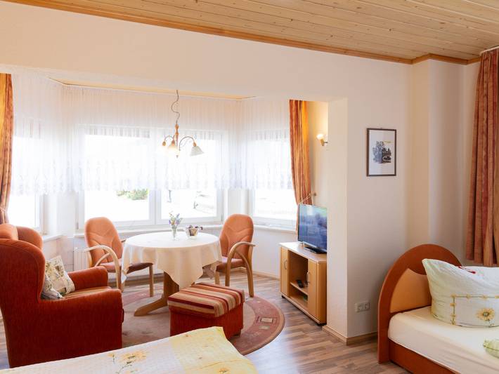 Ferienwohnung für 3 Personen, mit Garten und Terrasse in Karlshagen - 2