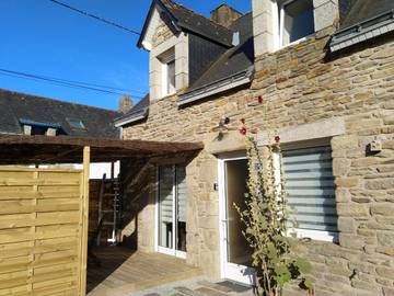 Gîte pour 6 personnes, avec terrasse, animaux acceptés à Le Hézo