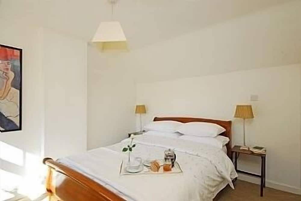Ivy Cottage - Charming 18th Century Detached Cottage in Cotswold's area, Uk in Bredon's Norton, Worcestershire