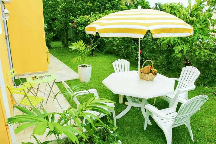 Apartamento de férias para 2 pessoas, com jardim e terraço em Guadalupe