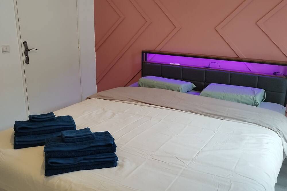 Entire apartment, Beautiful apartment in Meaux, 15 minutes from Disneyland in Meaux, Seine-et-Marne